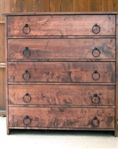 21. Ladičar masivni