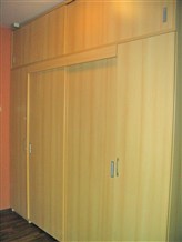 32. Garderobni ormar