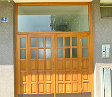 23. Ulazna vrata za zgradu